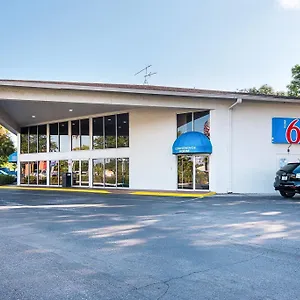 Hotel 6-tampa, Fl - Fairgrounds Tampa